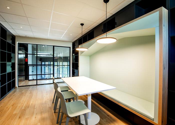 Un bureau au design innovant et du mobilier sur mesure pour une ambiance exceptionnelle !