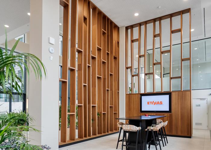 Claustra - Aménagement des espaces de travail pour la compagnie d’assurances belge