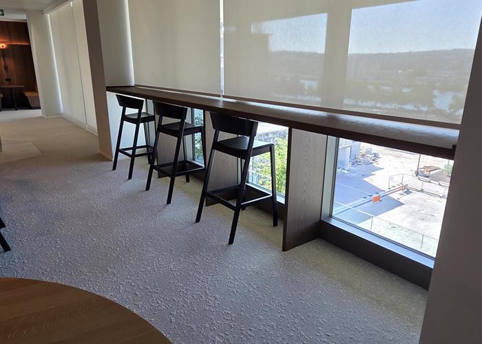 Mobilier sur mesure - Aménagement des espaces de travail pour la compagnie d’assurances belge